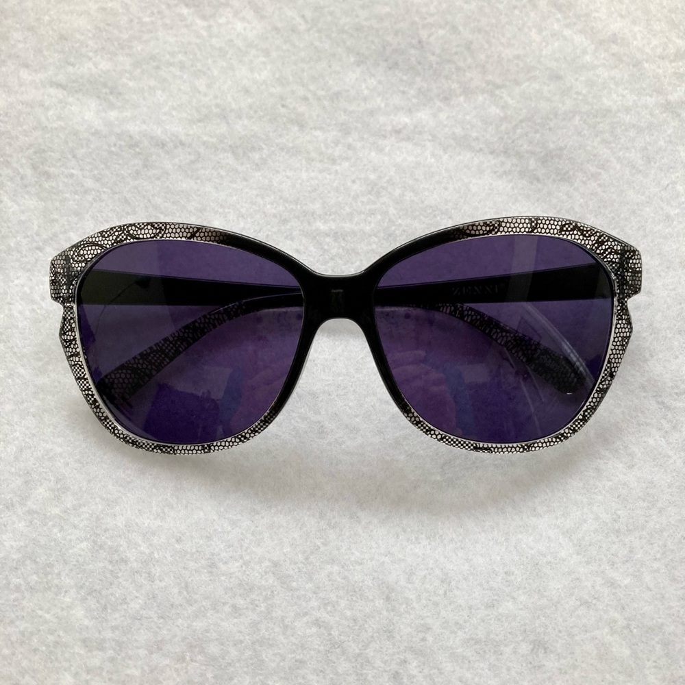 Black Cat-Eye Sunglasses Frame